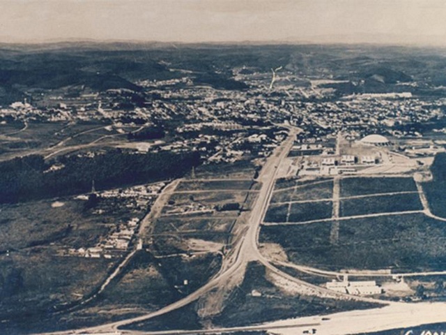 img_antiga_jundiai_20_avenida_jundiai_de_terra_1957