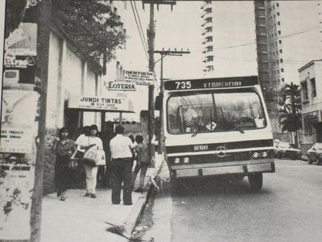 img_antiga_jundiai_b_22_ponto_de_onibus_da_rua_rangel_pestana