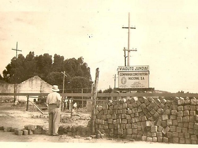 img_antiga_jundiai_b_8_construcao_do_viaduto_sao_joao_batista_ponte_sao_joao_1950_1